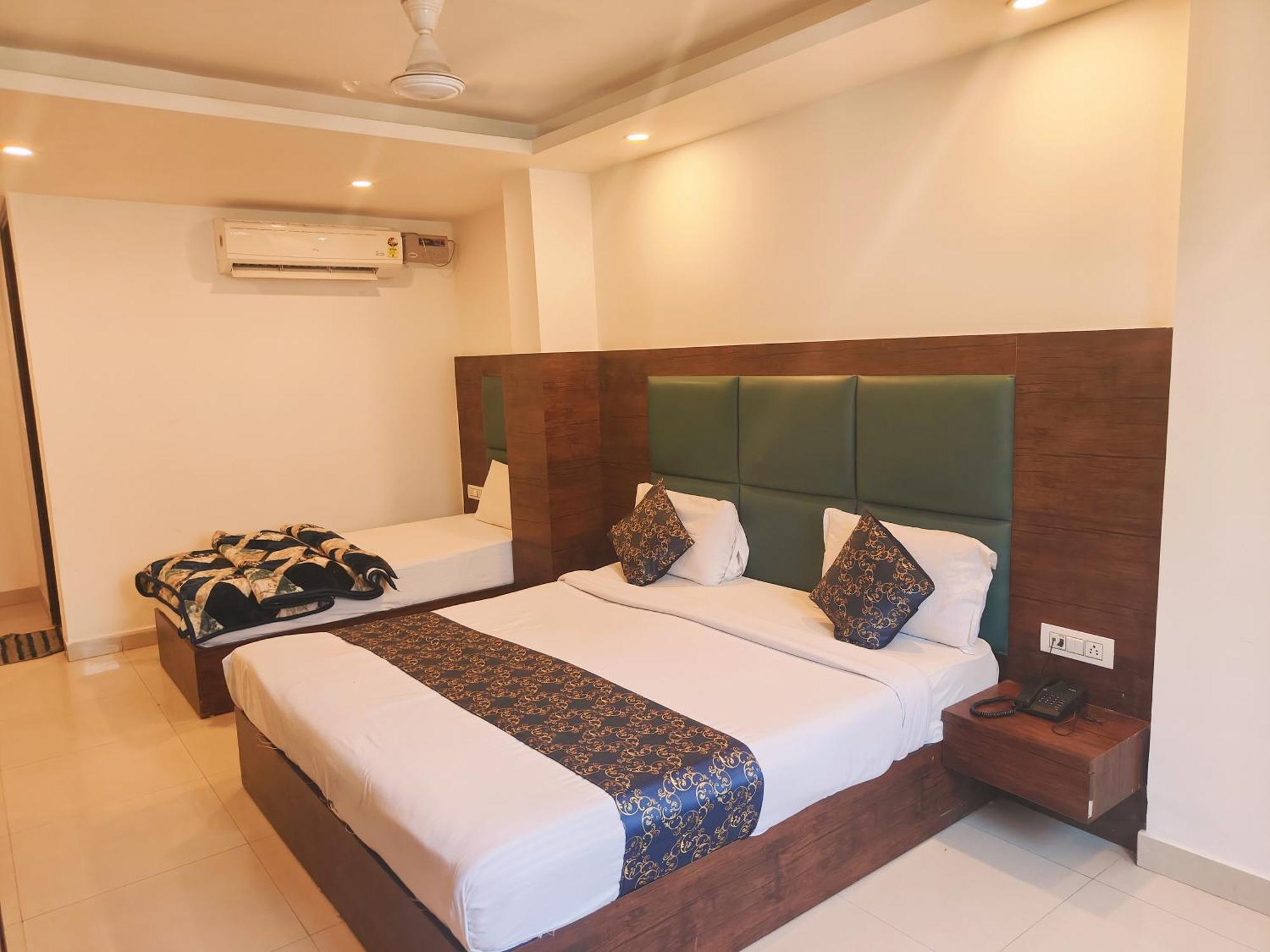 Hotel De Tark A Family Hotel Near Igi Airport Delhi New Delhi Exterior photo