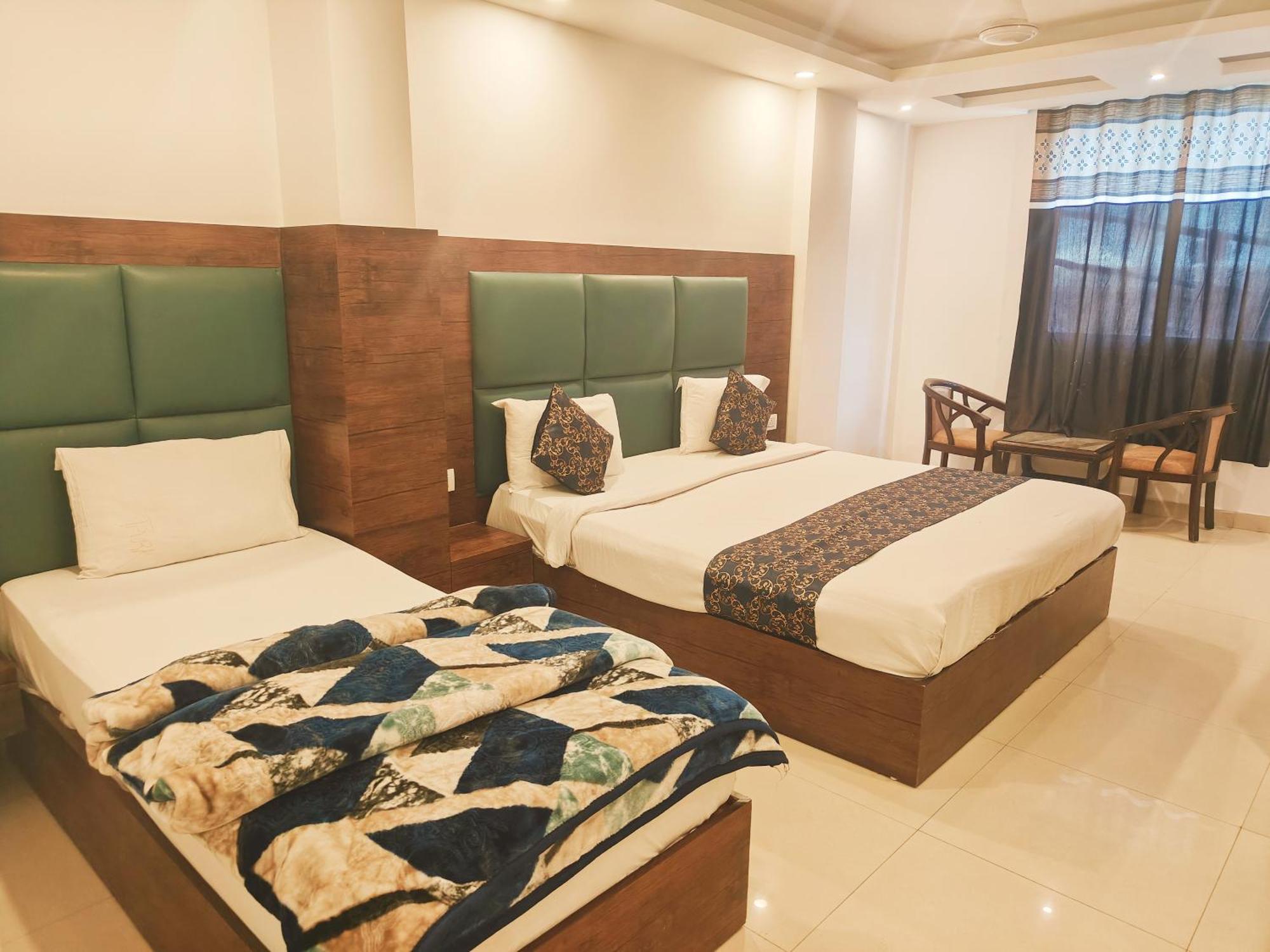 Hotel De Tark A Family Hotel Near Igi Airport Delhi New Delhi Exterior photo