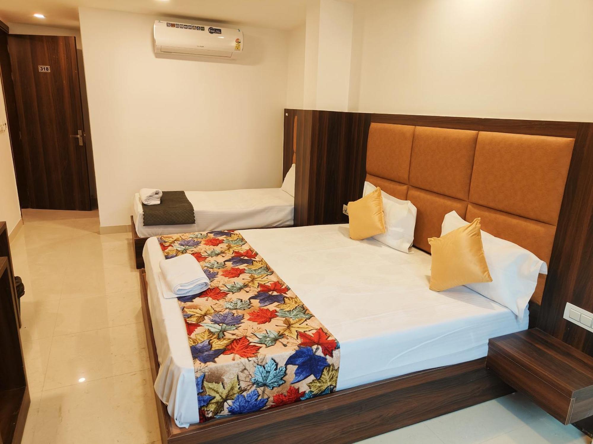Hotel De Tark A Family Hotel Near Igi Airport Delhi New Delhi Exterior photo